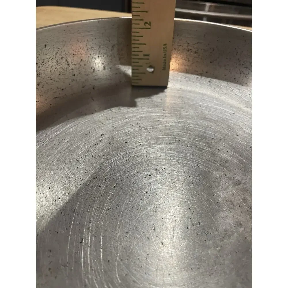 Vintage Wear-Ever Cast Aluminum No. 2320 Hallite 10 1/2” Frying Pan Made in USA